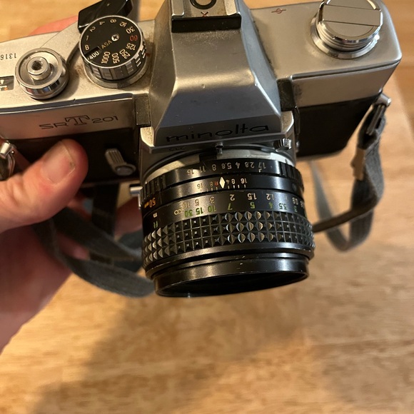 Minolta SRT 201 Film Camera w/ Minolta 50mm 1.7 And Extra Lens Japan - Picture 6 of 9